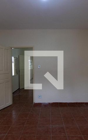 Casa para alugar com 150m², 2 quartos e 1 vaga Casa para alugar com 150m², 2 quartos e 1 vagaQuarto 1