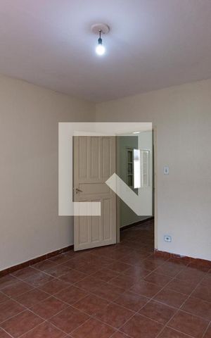 Casa para alugar com 150m², 2 quartos e 1 vaga Casa para alugar com 150m², 2 quartos e 1 vagaQuarto 1