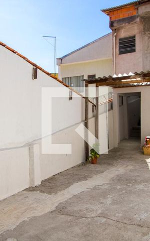 Casa à venda com 127m², 3 quartos e 2 vagas Casa à venda com 127m², 3 quartos e 2 vagasÁrea de serviço/Quintal