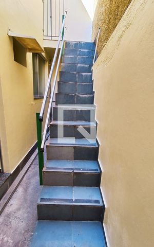 Casa para alugar com 50m², 1 quarto e sem vaga Casa para alugar com 50m², 1 quarto e sem vagaEscada