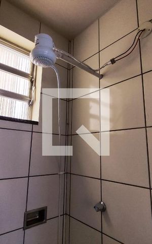Casa para alugar com 50m², 1 quarto e sem vaga Casa para alugar com 50m², 1 quarto e sem vagaChuveiro