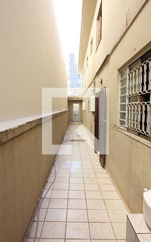 Casa à venda com 260m², 3 quartos e 2 vagasCorredor