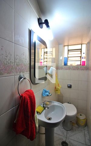 Casa à venda com 260m², 3 quartos e 2 vagasLavabo