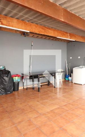 Casa à venda com 150m², 3 quartos e 2 vagas Casa à venda com 150m², 3 quartos e 2 vagasÁrea Externa
