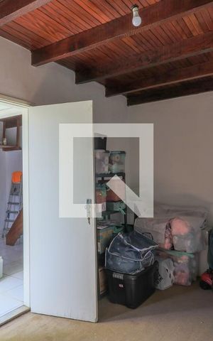 Casa à venda com 180m², 3 quartos e 2 vagas Casa à venda com 180m², 3 quartos e 2 vagasQuarto de Serviço