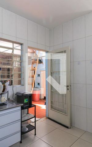 Casa à venda com 180m², 3 quartos e 2 vagas Casa à venda com 180m², 3 quartos e 2 vagasCozinha