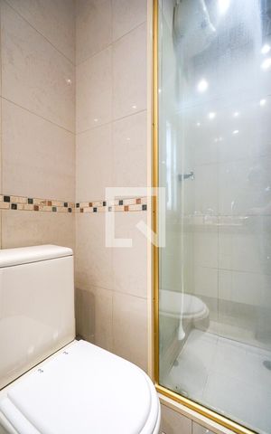 Apartamento à venda com 64m², 2 quartos e 2 vagas Apartamento à venda com 64m², 2 quartos e 2 vagasBanheiro social