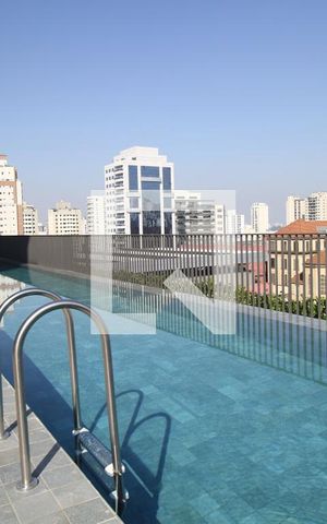 Apartamento à venda com 31m², 1 quarto e sem vagaÁrea comum - Piscina