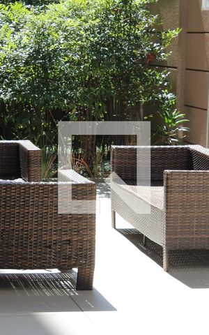 Apartamento à venda com 34m², 2 quartos e sem vagaÁrea comum