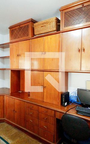 Apartamento para alugar com 173m², 3 quartos e 2 vagas Apartamento para alugar com 173m², 3 quartos e 2 vagasSala/ Escritório