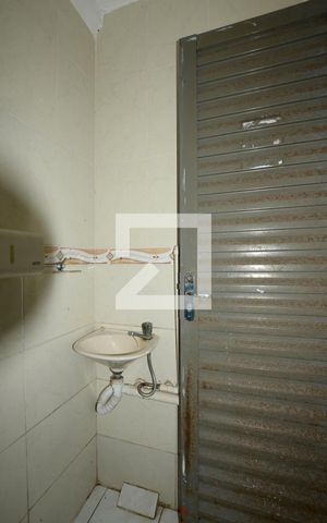 Casa à venda com 220m², 4 quartos e 3 vagasBanheiro de serviço