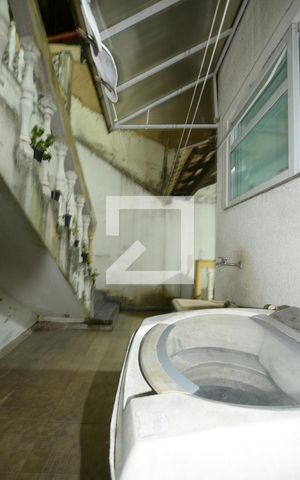 Casa à venda com 220m², 4 quartos e 3 vagasÁrea de Serviço