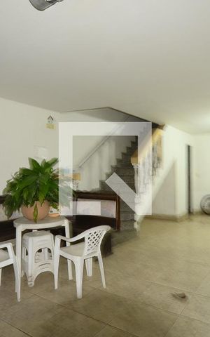 Casa à venda com 220m², 4 quartos e 3 vagasGaragem
