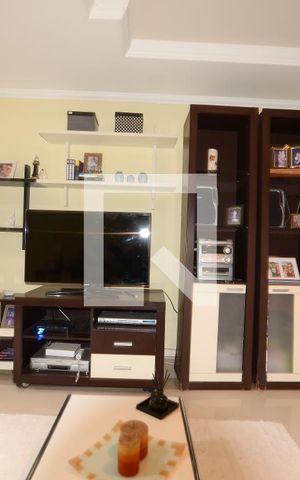 Casa à venda com 220m², 4 quartos e 3 vagasSala