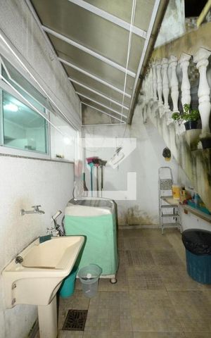 Casa à venda com 220m², 4 quartos e 3 vagasÁrea de Serviço