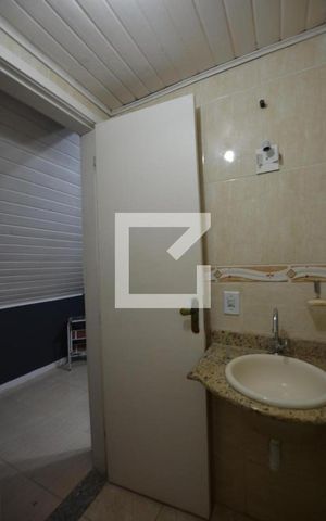 Casa à venda com 220m², 4 quartos e 3 vagasBanheiro da Suíte 2