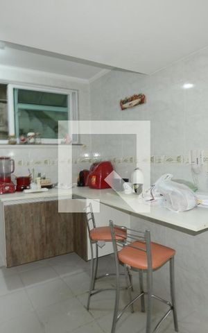 Casa à venda com 220m², 4 quartos e 3 vagasCozinha