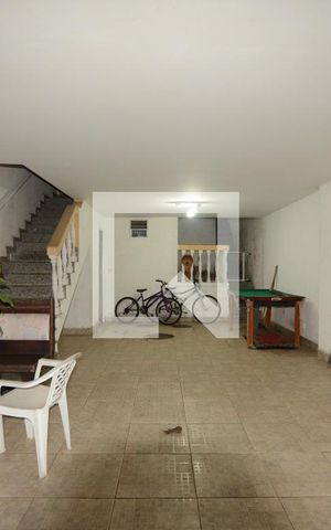Casa à venda com 220m², 4 quartos e 3 vagasGaragem