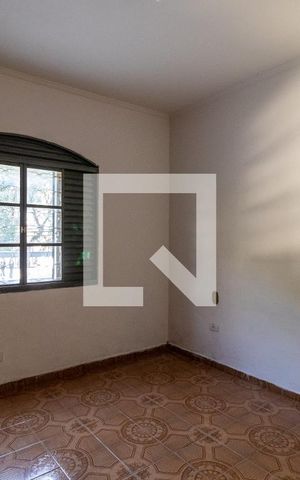 Casa à venda com 200m², 4 quartos e 3 vagas Casa à venda com 200m², 4 quartos e 3 vagasQuarto 2
