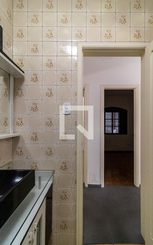 Casa à venda com 200m², 4 quartos e 3 vagas Casa à venda com 200m², 4 quartos e 3 vagasBanheiro