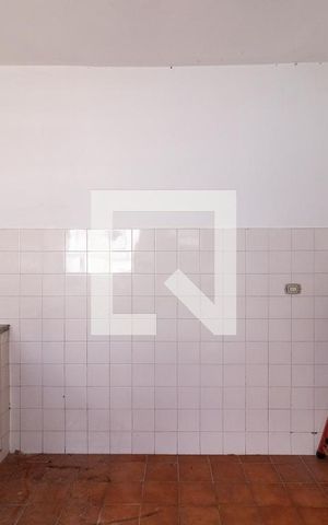 Casa à venda com 200m², 4 quartos e 3 vagas Casa à venda com 200m², 4 quartos e 3 vagasEdícula - Cozinha