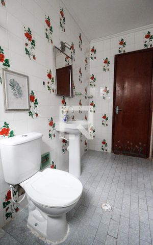 Apartamento à venda com 75m², 2 quartos e 1 vaga Apartamento à venda com 75m², 2 quartos e 1 vagaBanheiro