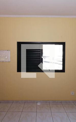 Apartamento para alugar com 70m², 3 quartos e sem vagaSuite