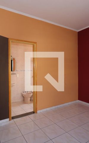 Apartamento para alugar com 70m², 3 quartos e sem vagaSuite