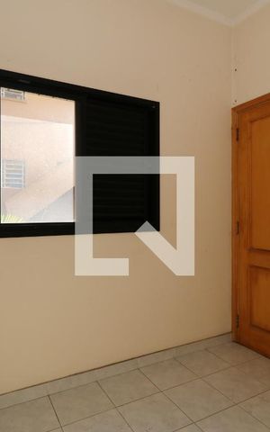 Apartamento para alugar com 70m², 3 quartos e sem vagaQuarto de Serviço