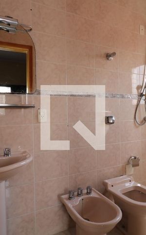 Apartamento para alugar com 70m², 3 quartos e sem vagaBanheiro da Suite