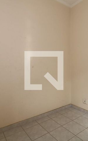 Apartamento para alugar com 70m², 3 quartos e sem vagaQuarto de Serviço