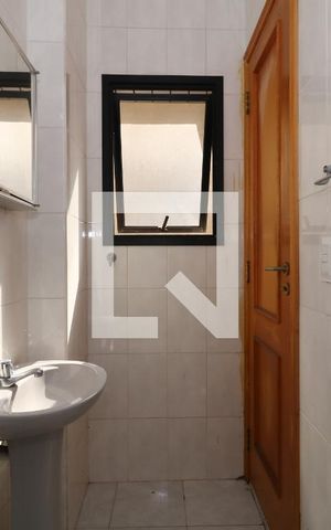 Apartamento para alugar com 70m², 3 quartos e sem vagaBanheiro de Serviço