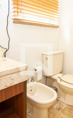 Apartamento para alugar com 117m², 2 quartos e 2 vagasBanheiro da Suíte