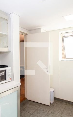 Apartamento para alugar com 117m², 2 quartos e 2 vagasCozinha