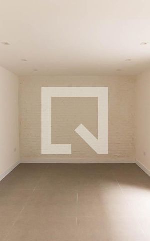 Casa à venda com 241m², 3 quartos e 2 vagas Casa à venda com 241m², 3 quartos e 2 vagasSala