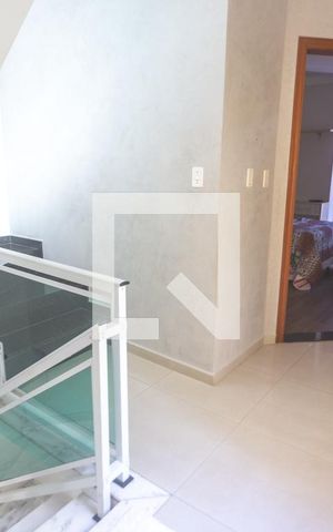 Casa à venda com 298m², 3 quartos e 5 vagas Casa à venda com 298m², 3 quartos e 5 vagasCorredor