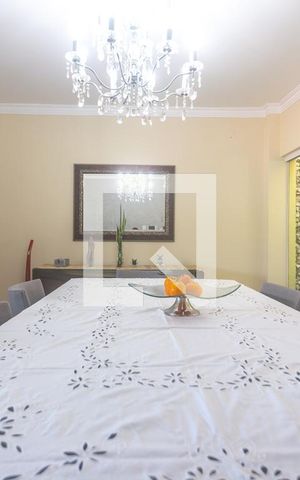 Casa à venda com 298m², 3 quartos e 5 vagas Casa à venda com 298m², 3 quartos e 5 vagasSala de Jantar