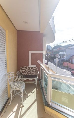 Casa à venda com 298m², 3 quartos e 5 vagas Casa à venda com 298m², 3 quartos e 5 vagasVaranda da Suíte 3