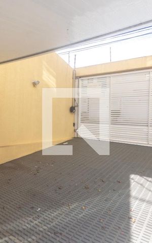 Casa à venda com 298m², 3 quartos e 5 vagas Casa à venda com 298m², 3 quartos e 5 vagasGaragem