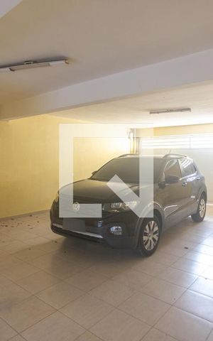 Casa à venda com 298m², 3 quartos e 5 vagas Casa à venda com 298m², 3 quartos e 5 vagasGaragem