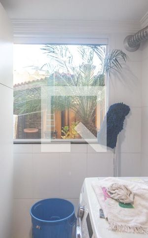 Casa à venda com 298m², 3 quartos e 5 vagas Casa à venda com 298m², 3 quartos e 5 vagasÁrea de Serviço