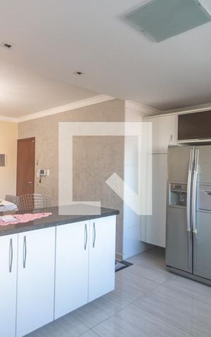 Casa à venda com 298m², 3 quartos e 5 vagas Casa à venda com 298m², 3 quartos e 5 vagasCozinha
