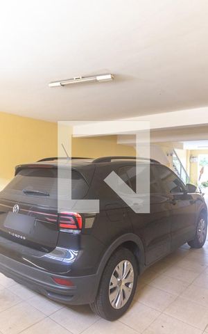 Casa à venda com 298m², 3 quartos e 5 vagas Casa à venda com 298m², 3 quartos e 5 vagasGaragem