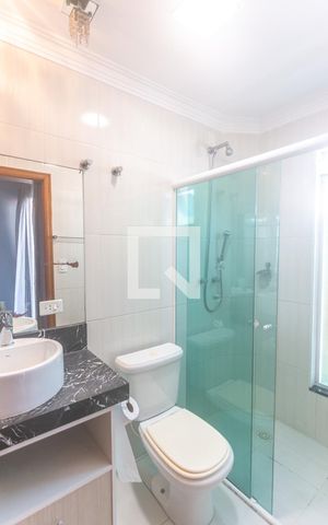 Casa à venda com 298m², 3 quartos e 5 vagas Casa à venda com 298m², 3 quartos e 5 vagasBanheiro da Suíte 2