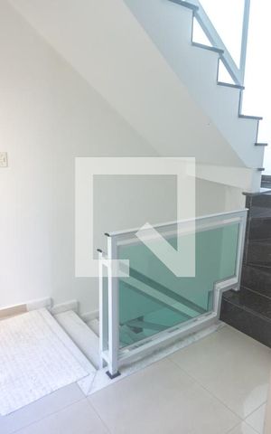 Casa à venda com 298m², 3 quartos e 5 vagas Casa à venda com 298m², 3 quartos e 5 vagasCorredor