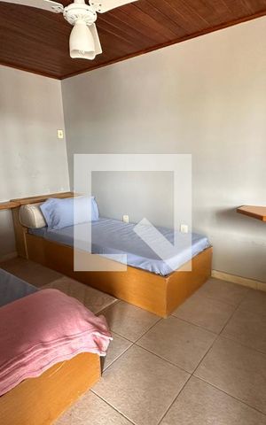 Casa de condomínio à venda com 350m², 4 quartos e 2 vagas Casa de condomínio à venda com 350m², 4 quartos e 2 vagasQuarto 2