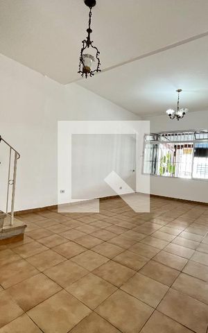 Casa à venda com 90m², 4 quartos e 1 vaga Casa à venda com 90m², 4 quartos e 1 vagaSala