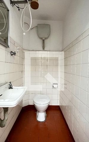Casa à venda com 90m², 4 quartos e 1 vaga Casa à venda com 90m², 4 quartos e 1 vagaBanheiro de serviço