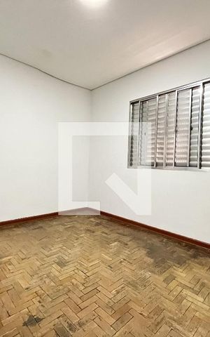 Casa à venda com 90m², 4 quartos e 1 vaga Casa à venda com 90m², 4 quartos e 1 vagaQuarto 2