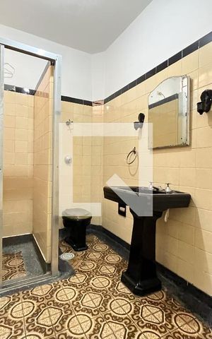 Casa à venda com 90m², 4 quartos e 1 vaga Casa à venda com 90m², 4 quartos e 1 vagaBanheiro